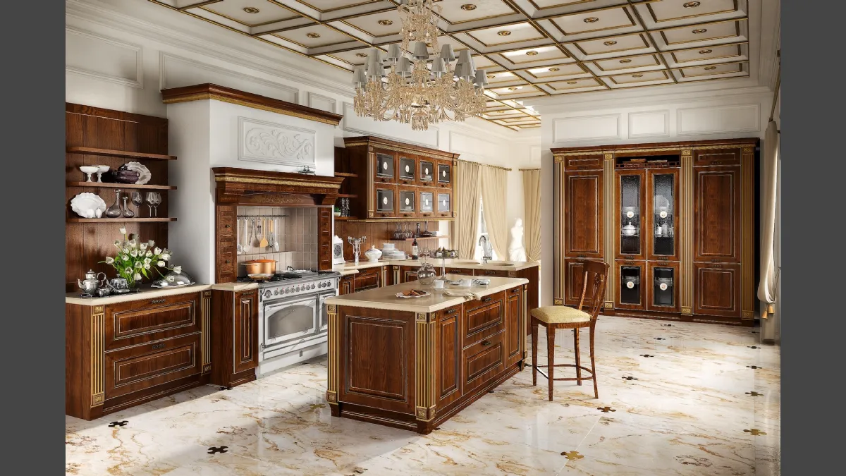 Cucina Classica con isola Imperial 02 in impiallacciato Frassino finitura Noce Oro di Home Cucine